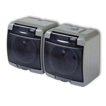 KARLIK JUNIOR 10GHE-2d  Gniazdo podwójne z uziemieniem 2x(2P+Z) (klapka dymna; bez przesłon)