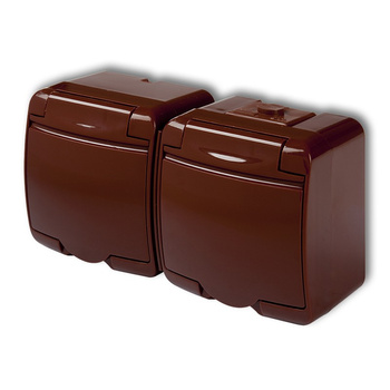 KARLIK JUNIOR 4GHE-2s  Gniazdo podwójne z uziemieniem SCHUKO 2x(2P+Z) (klapka brązowa; bez przesłon)