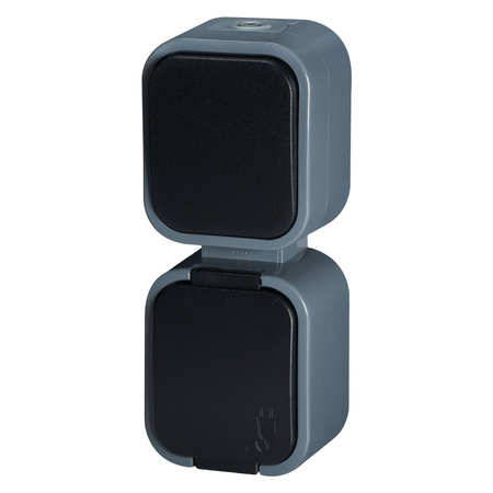 Gniazdo podwójne n/t 2x2P+Z, bryzgoszczelne z klapką, pionowe B2, IP54, NT-6B2/P, szary/czarny