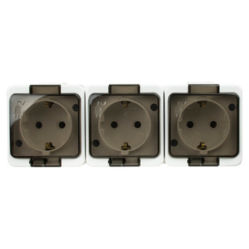 Gniazdo potrójne 3x 2P+Z SCHUKO bryzgoodporne klapką dymną IP44, SMART, biały
