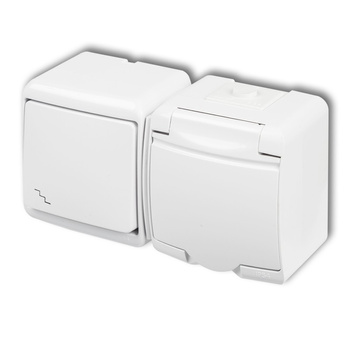 KARLIK JUNIOR WGHH-3 Łącznik schodowy z gniazdem pojedynczym z uziemieniem 2P+Z (klapka biała; bez przesłon)