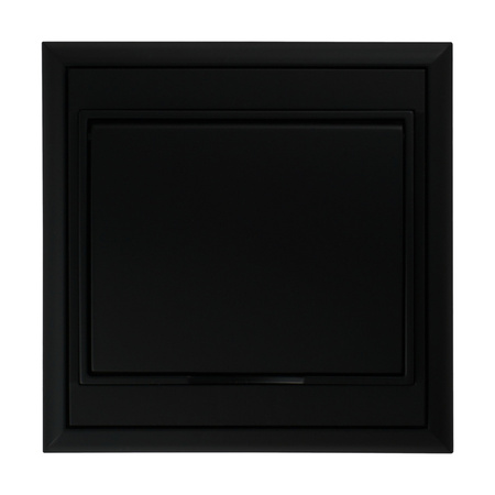 Gniazdo pojedyncze p/t 2P+Z, bryzgoszczelne z klapką Luna, 16A, 250V, PT-16LH, czarny