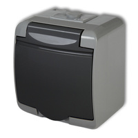 KARLIK JUNIOR  Gniazdo pojedyncze natynkowe hermetyczne z uziemieniem 30GHE-1 klapka grafitowa